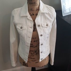 Old navy white Jean jacket xs. NWT